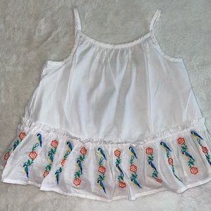 White Top w/ ruffle bottom 🤍